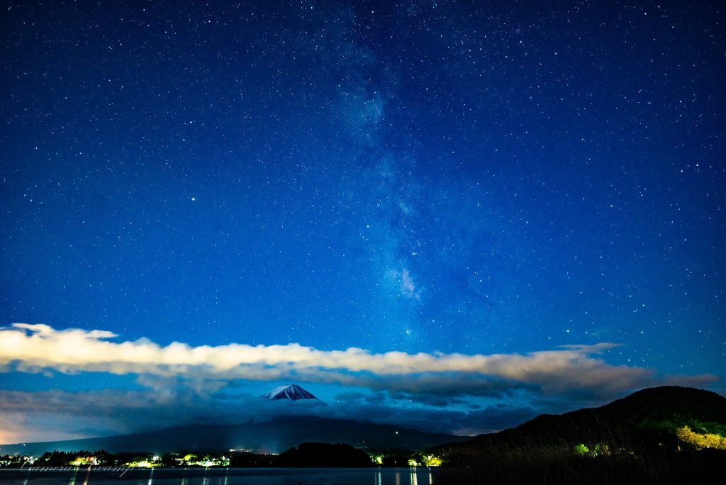 山中湖 富士山と星空